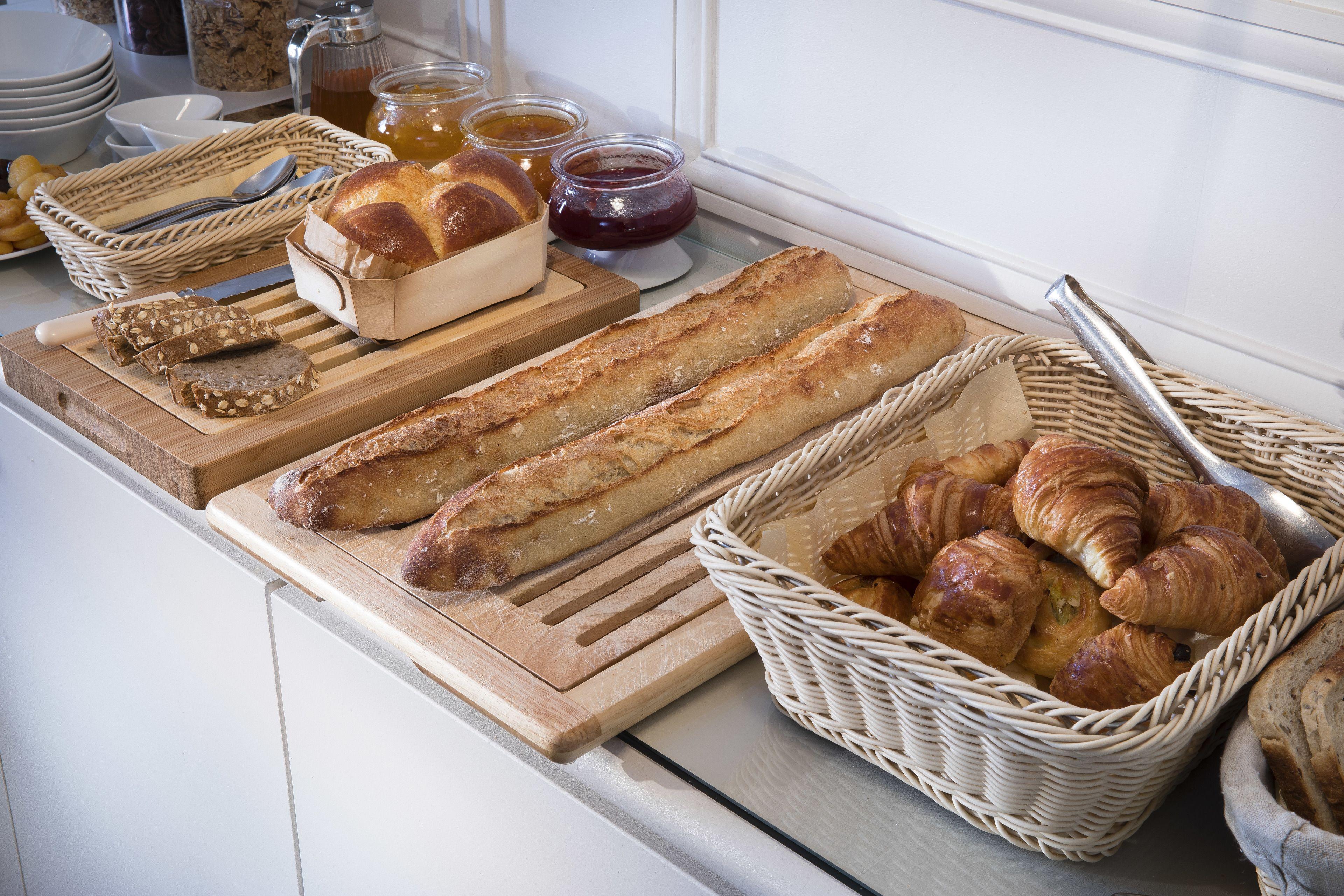 Hotel Madeleine Haussmann Paris